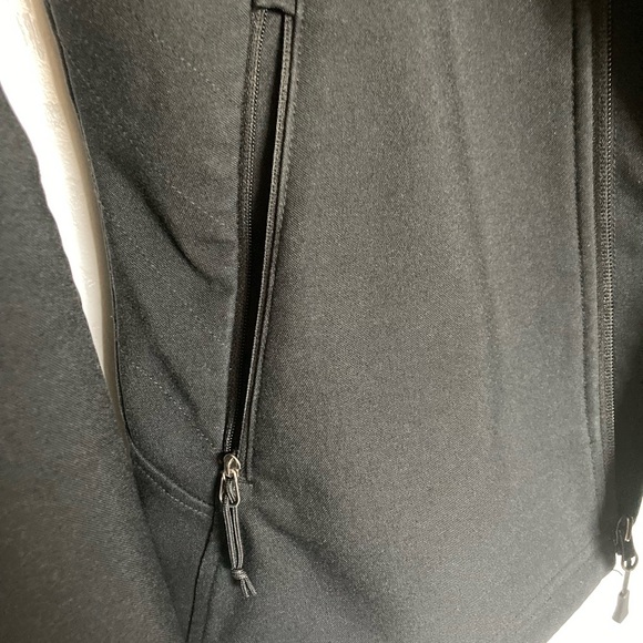North Face Black Hoodie Zipper Jacket, Size S/P, Zipper Pockets - Picture 5 of 9